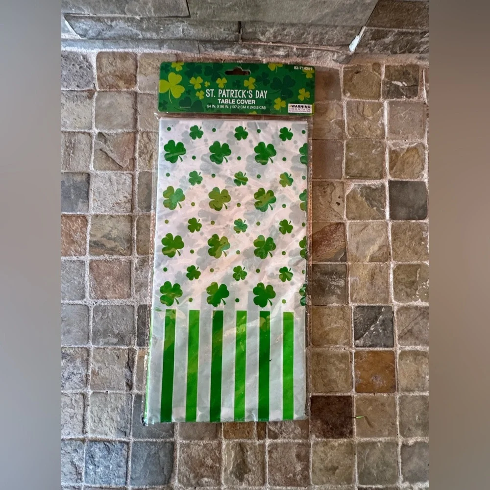 St. Patrick's Day Party Decoration Set - Green and Gold